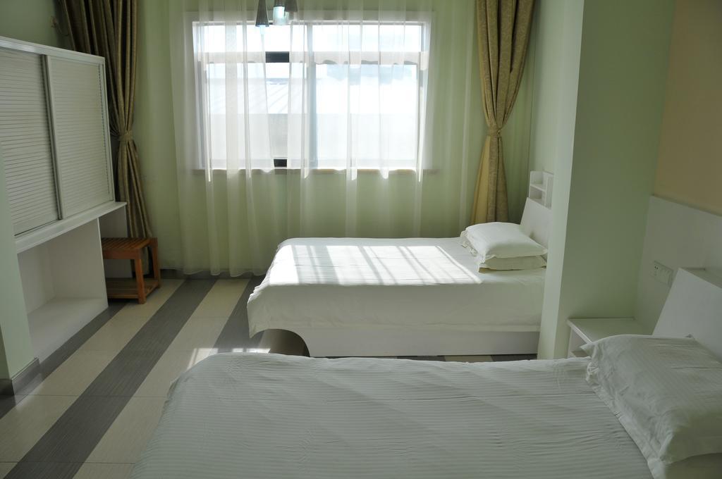 Hotel Blue House - Pudong International Airport 3*